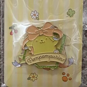 Hello Kitty and Friends Pompompurin Metal Badge